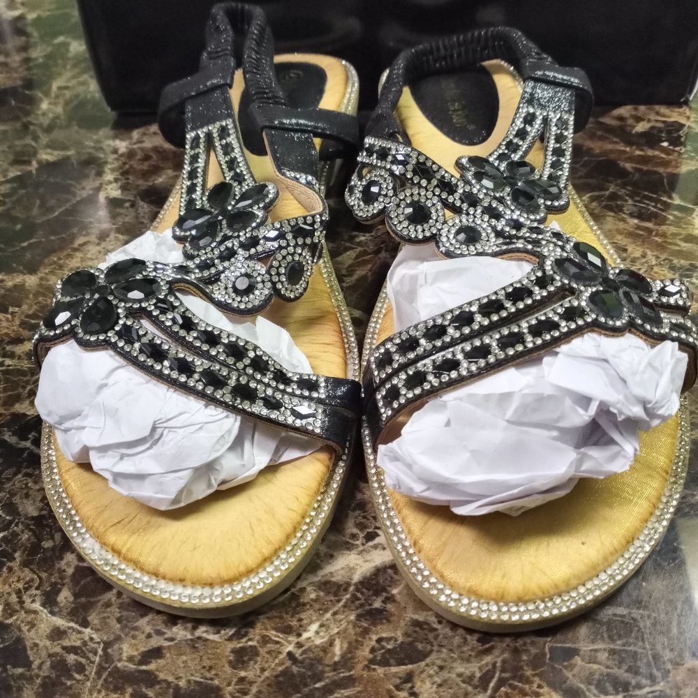 Duo Mei Zu Yuan Women's Sandals